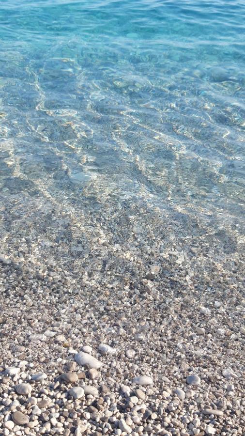 Villa Fredi オリクム エクステリア 写真